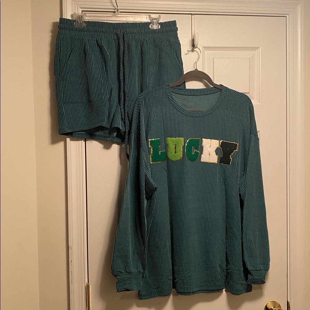Opemiby Evergreen “Lucky” Pajama Set…size XL